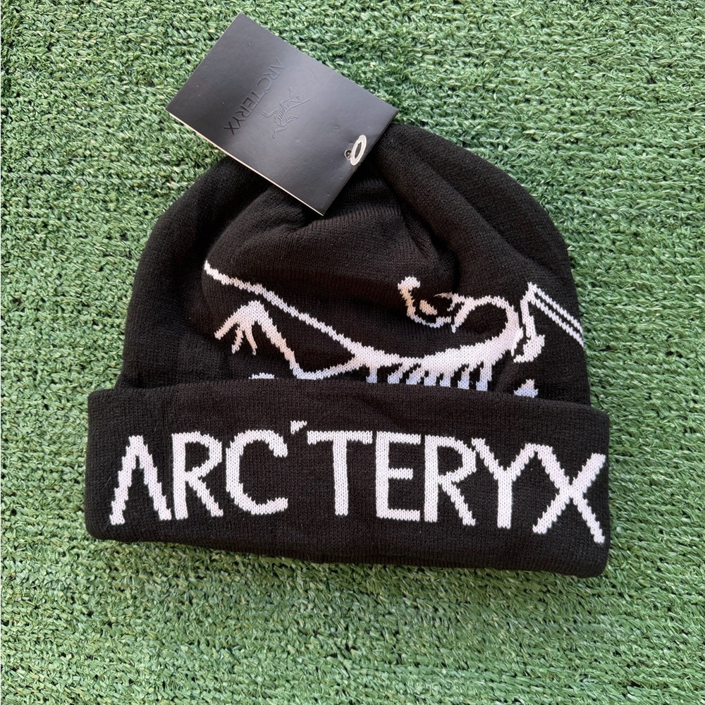 Arc'teryx Black Knit Hat